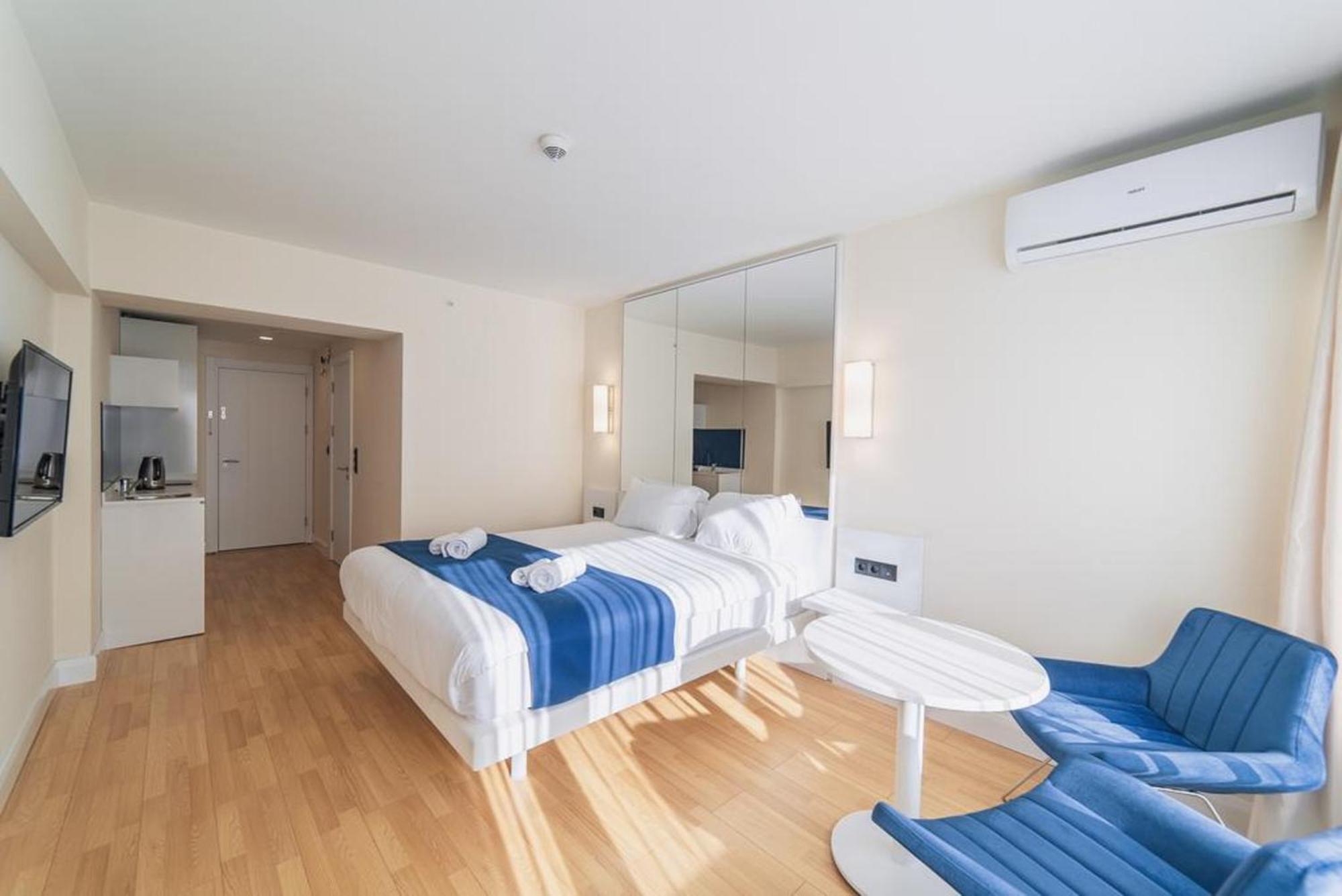 Appartamento Orbi City Twin Towers Batumi Esterno foto